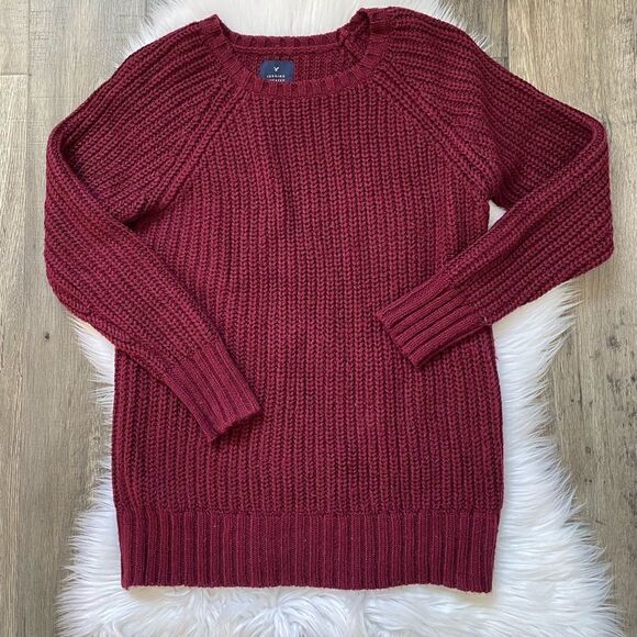 WOMEMS AMERICAN EAGLE SWEATER SIZE MEDIUM - Picture 1 of 2